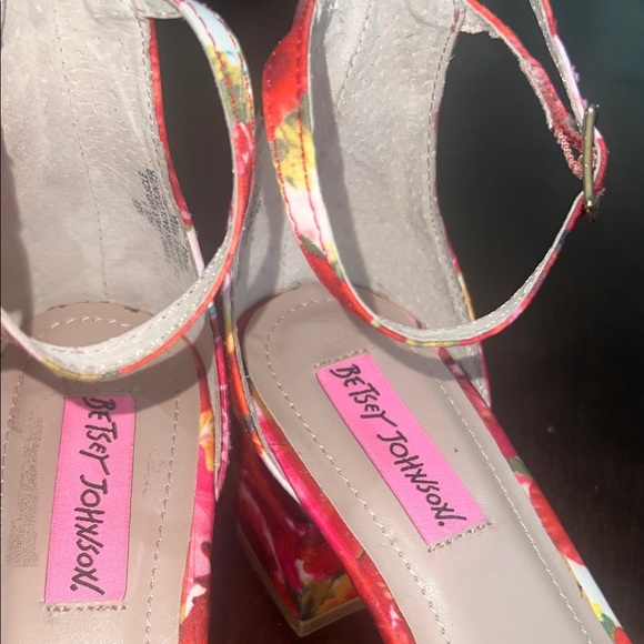 Betsey Johnson Floral Heels - Red, Pink, and Yellow - Picture 4 of 5